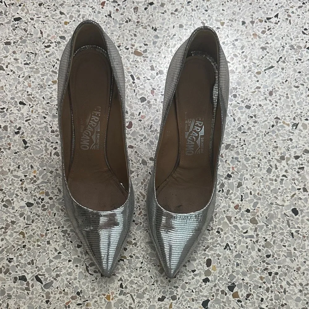 Salvatore Ferragamo silver metallic heels pumps 8.5